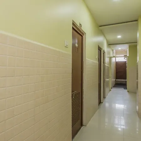 Hotel Oyo 17161 Mahalaxmi 2*