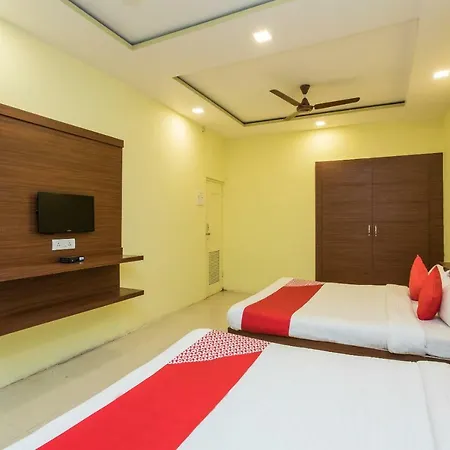 Hotel Oyo 17161 Mahalaxmi Ujjain